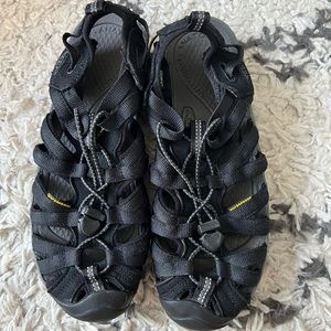 Keen Women’s Whisper Closed Toe Water Sandals, Black, Size 8